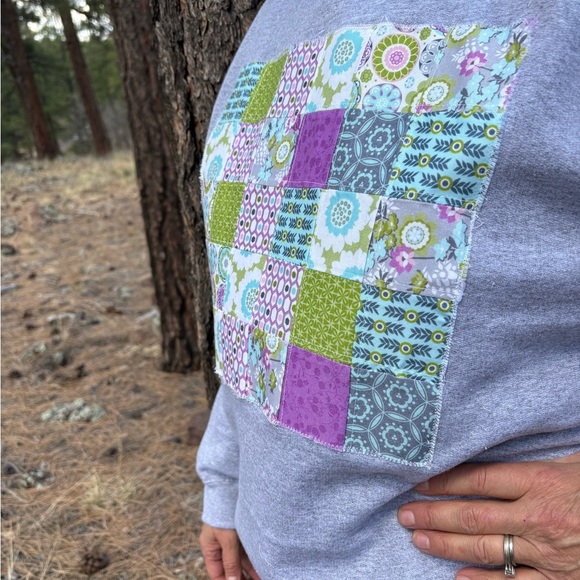 NWOT Hand Crafted gray sweatshirt with quilted patch - Picture 3 of 15